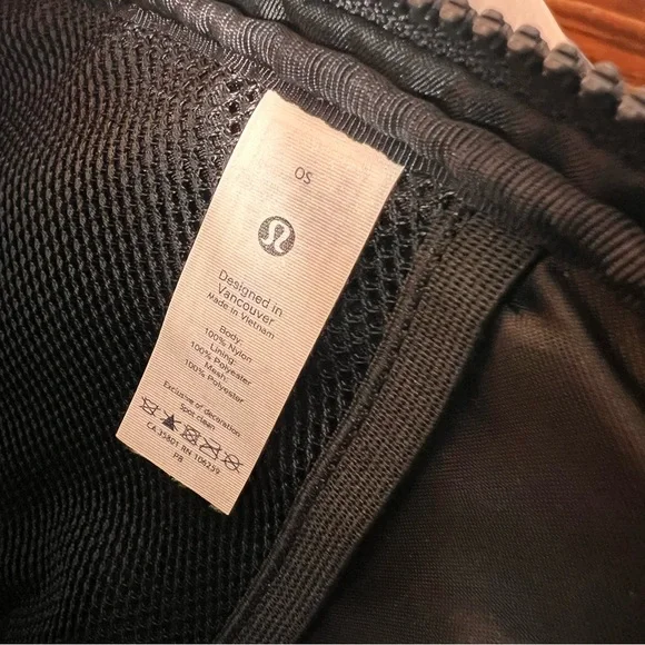 lululemon the rest is written Black Bag with Adjustable crossbody Straps - Picture 11 of 16